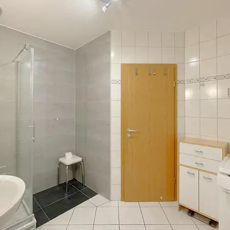 Apartment Maria Gabriele Karlstrasse 6b 12 Ostseebad Kölpinsee