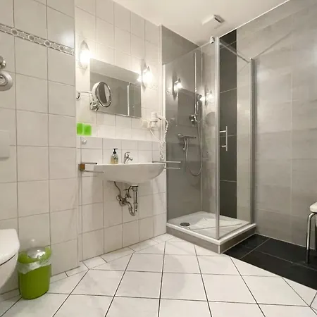 Maria Gabriele Karlstrasse 6b 12 Apartment Stubbenfelde